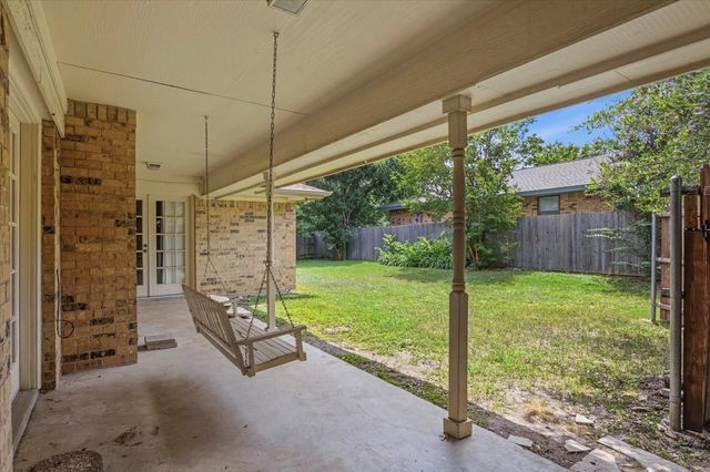 4537 Foxfire Way, Fort Worth, TX 76133