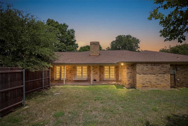 4537 Foxfire Way, Fort Worth, TX 76133