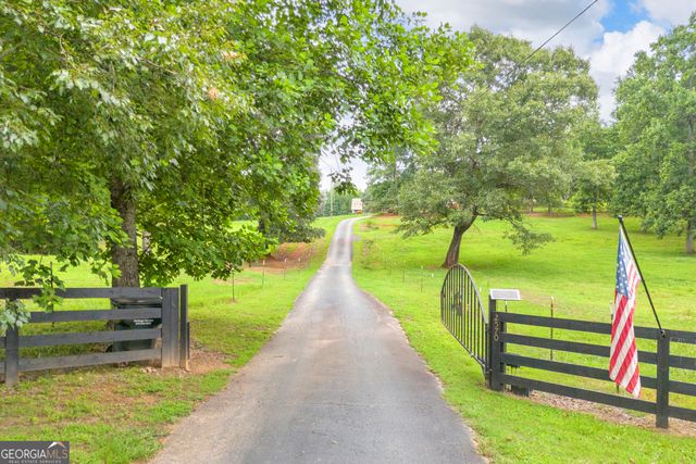 2570 Castleberry Bridge Road, Dawsonville, GA 30534
