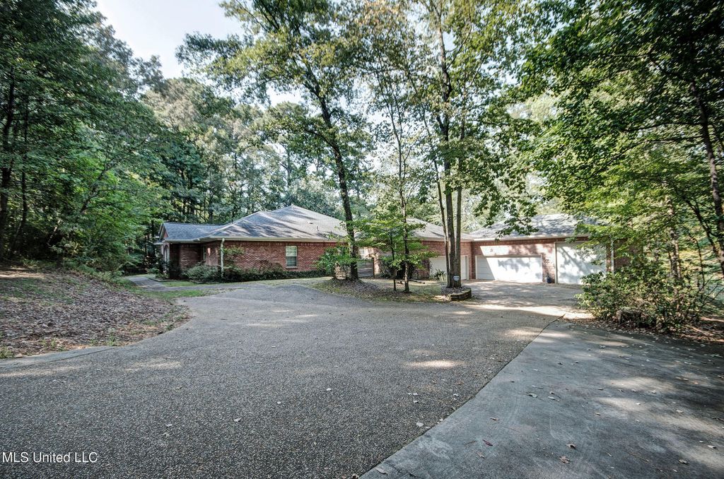 6478 Grants Ferry Road, Brandon, MS 39047