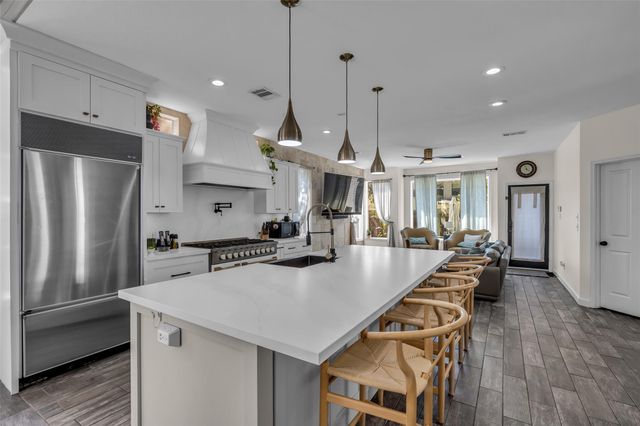 55 S Bethany Bend Circle, The Woodlands, TX 77382