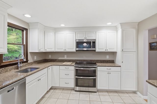 10 Beaver Brook Road, Littleton, MA 01460