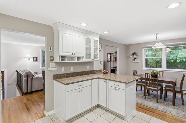 10 Beaver Brook Road, Littleton, MA 01460