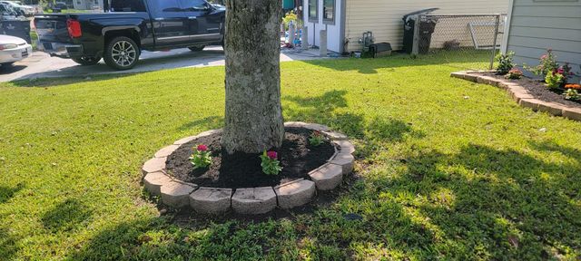 1023 W Snyder St, Alvin, TX 77511