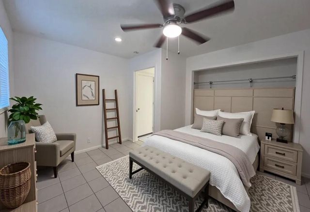 1023 W Snyder St, Alvin, TX 77511