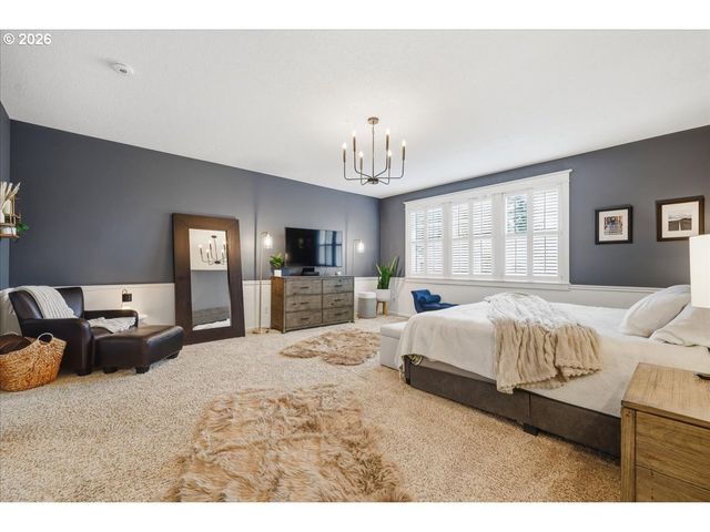 2255 Crestview Dr, West Linn, OR 97068