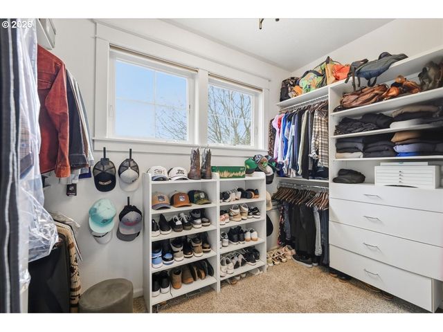 2255 Crestview Dr, West Linn, OR 97068