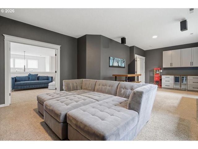 2255 Crestview Dr, West Linn, OR 97068