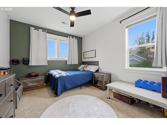 2255 Crestview Dr, West Linn, OR 97068