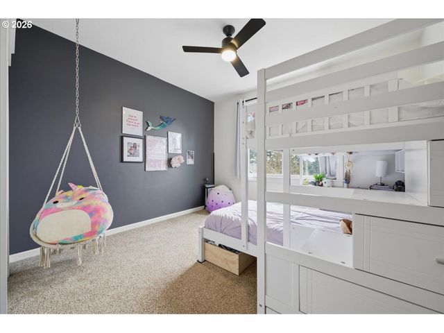 2255 Crestview Dr, West Linn, OR 97068