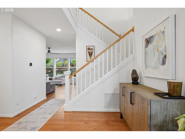 2255 Crestview Dr, West Linn, OR 97068