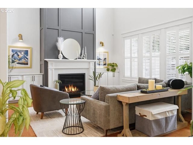 2255 Crestview Dr, West Linn, OR 97068