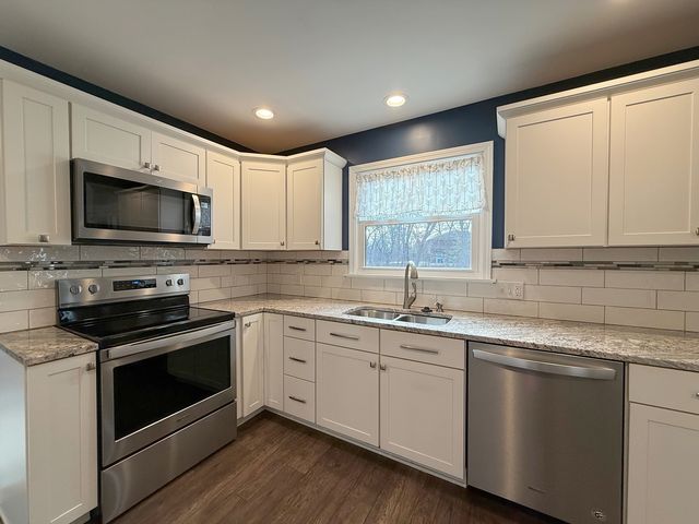 4604 30th Avenue Court, Rock Island, IL 60201