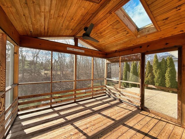 4604 30th Avenue Court, Rock Island, IL 60201