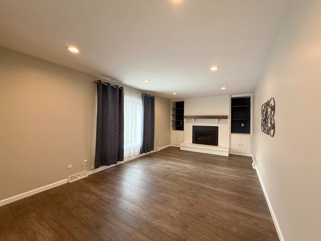 4604 30th Avenue Court, Rock Island, IL 60201