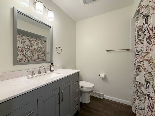 4604 30th Avenue Court, Rock Island, IL 60201