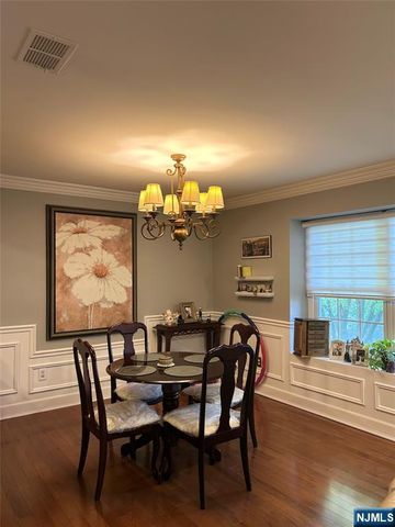 517 Windsor Drive 517, Palisades Park, NJ 07650