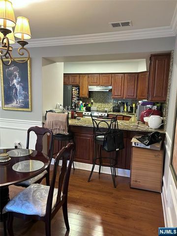 517 Windsor Drive 517, Palisades Park, NJ 07650