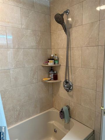 517 Windsor Drive 517, Palisades Park, NJ 07650