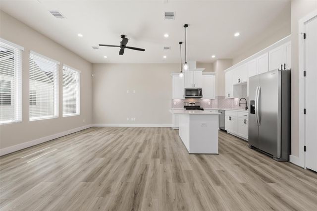 9 Wellford Street F, Houston, TX 77022