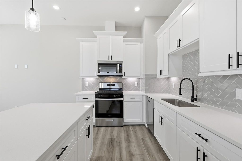 9 Wellford Street F, Houston, TX 77022