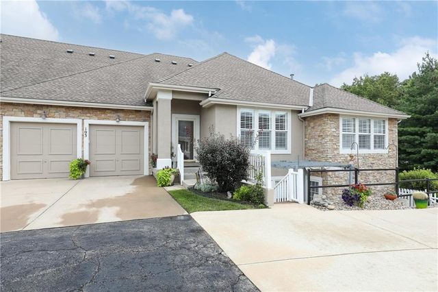 11575 S Bell Court Drive 103, Olathe, KS 66061