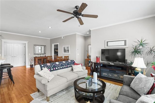 11575 S Bell Court Drive 103, Olathe, KS 66061