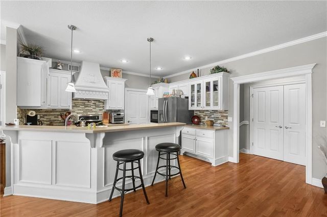 11575 S Bell Court Drive 103, Olathe, KS 66061