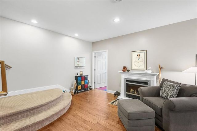 11575 S Bell Court Drive 103, Olathe, KS 66061