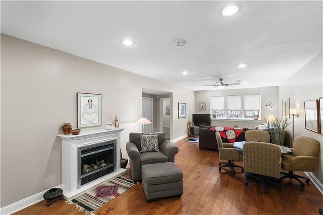 11575 S Bell Court Drive 103, Olathe, KS 66061