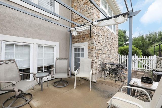 11575 S Bell Court Drive 103, Olathe, KS 66061