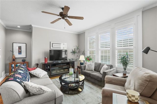 11575 S Bell Court Drive 103, Olathe, KS 66061