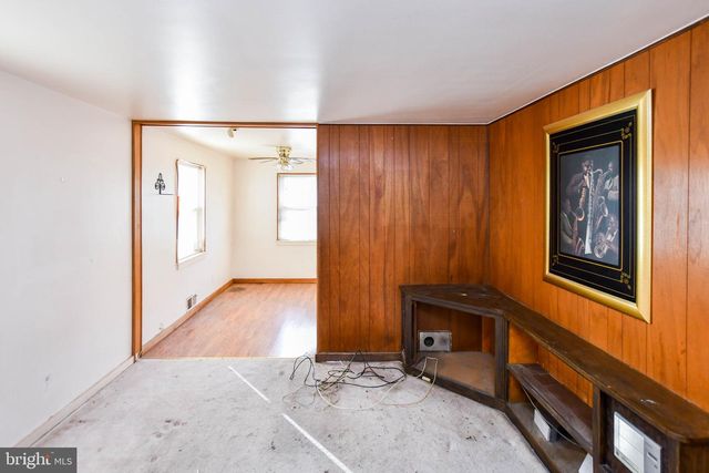 4313 F ST SE, Washington, DC 20019