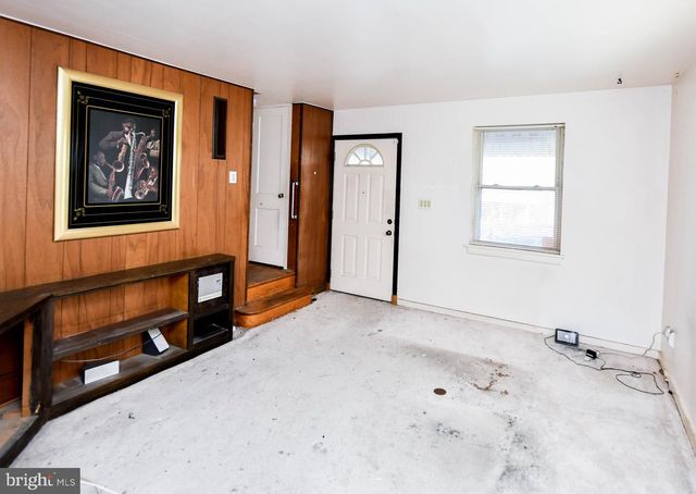 4313 F ST SE, Washington, DC 20019