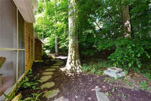 10 Dunlin Square, Greensboro, NC 27455