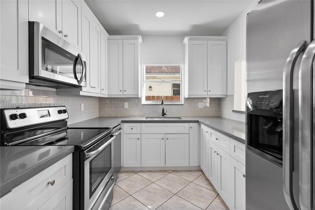 2870 SW 21st St 1, Miami, FL 33145