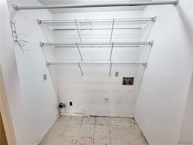 711 Vicksburg, Tuscaloosa, AL 35406