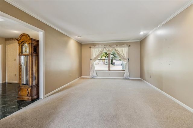 3229 Meadow Trail E, Dekalb, IL 60115