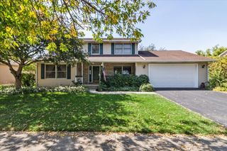 3229 Meadow Trail E, Dekalb, IL 60115