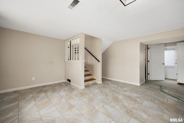 4004 N BROOKRIDGE Place, Peoria, IL 61614