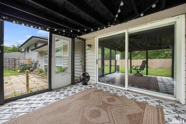 4004 N BROOKRIDGE Place, Peoria, IL 61614