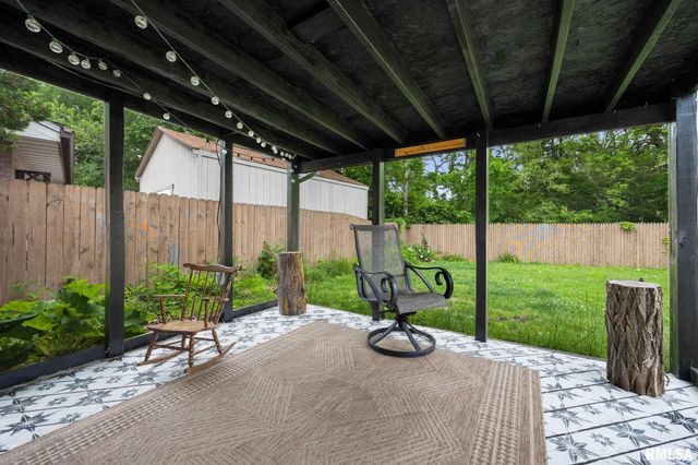 4004 N BROOKRIDGE Place, Peoria, IL 61614