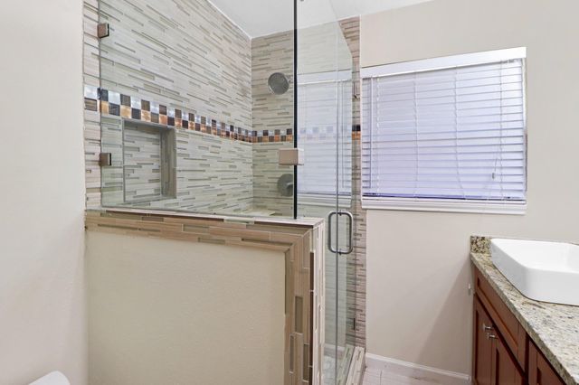 5554 Beechnut Street, Houston, TX 77096