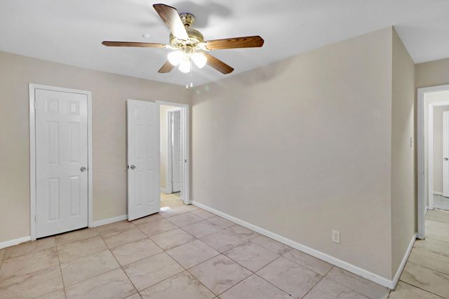 5554 Beechnut Street, Houston, TX 77096