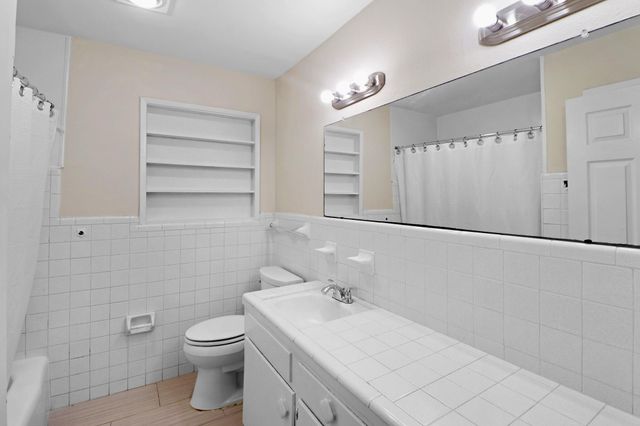 5554 Beechnut Street, Houston, TX 77096