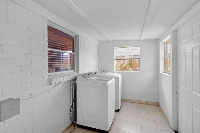 5554 Beechnut Street, Houston, TX 77096