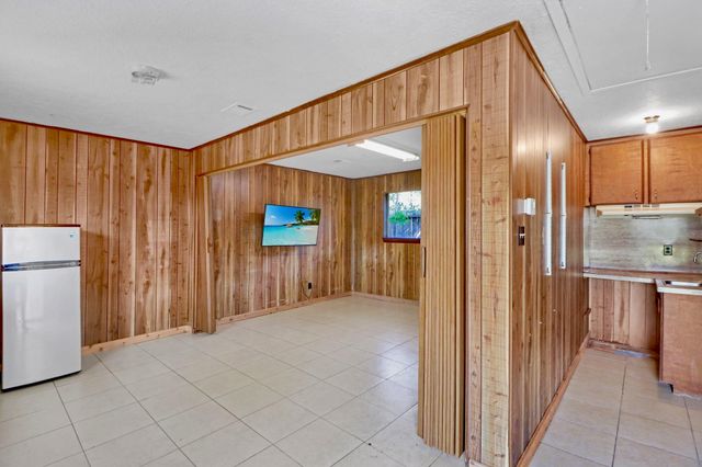 5554 Beechnut Street, Houston, TX 77096