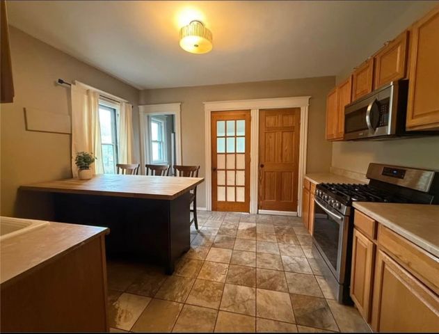 948 Monroe Avenue, Rochester, NY 14620