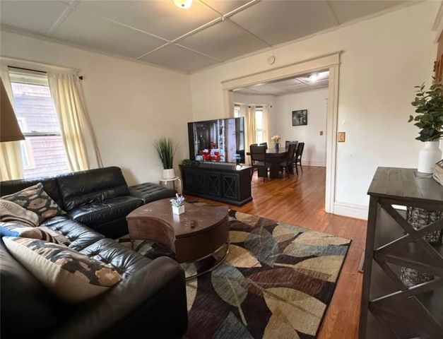 948 Monroe Avenue, Rochester, NY 14620