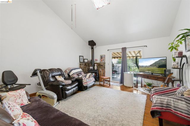 23685 Marble Quarry Rd 8, Columbia, CA 95310